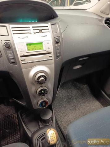 TOYOTA Yaris 1.0 5 porte rif. 24053742 - Foto 9