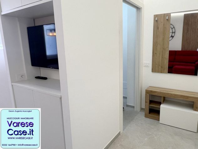 MONOLOCALE di lusso in AFFITTO in VARESE (utenze incluse) - Foto 6