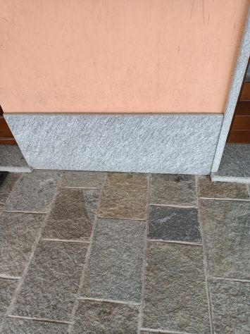 Battiscopa in pietra naturale o fiammata - Foto 2