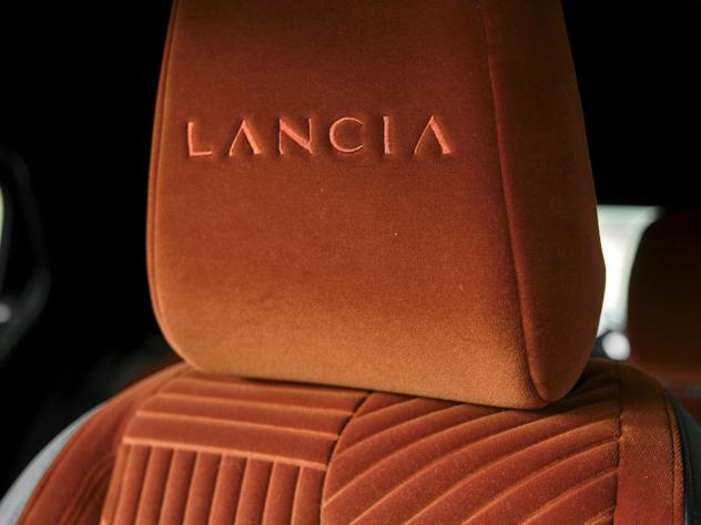 Lancia Ypsilon Ypsilon 51kWh - Foto 10