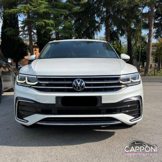 VOLKSWAGEN Tiguan Allspace 2.0 TDI 200 CV 4x4 R-Line TETTO rif. 24056637 - Foto 2
