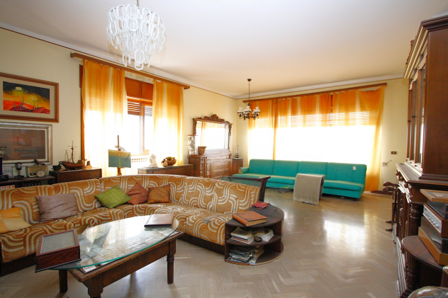 Casa indipendente con terrazzo a livello - Foto 5