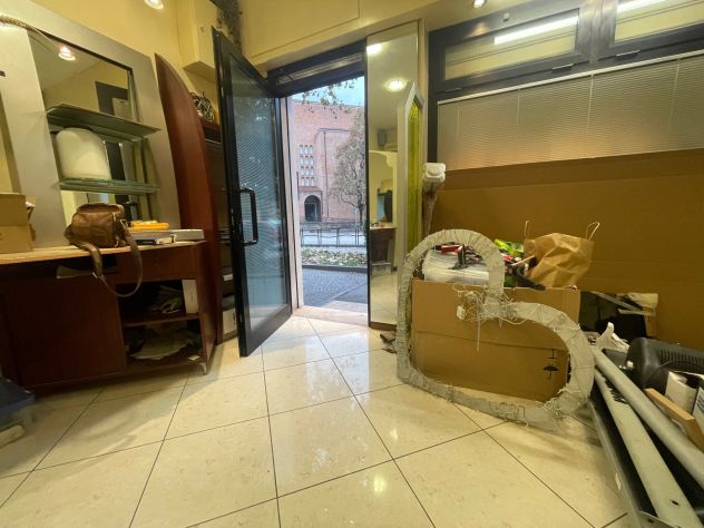 MARGHERA centro, negozio vetrinato fronte strada - Foto 8