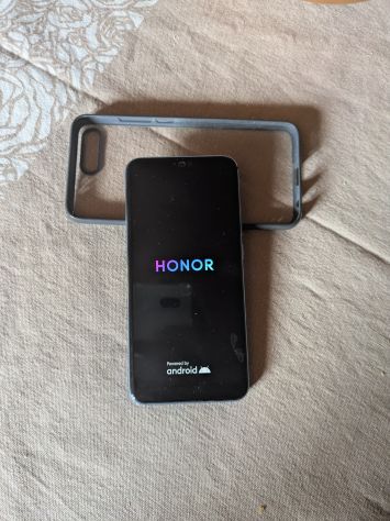 Smartphone Android Honor 10 in ottimo stato in tutto! Nessun problema nascosto.