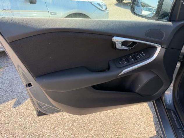 VOLVO V40 D3 Momentum rif. 23829529 - Foto 7