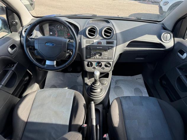 Ford Fiesta 1.4 TDCI 68CV 5P NEOPATENTATI 2007 - Foto 10