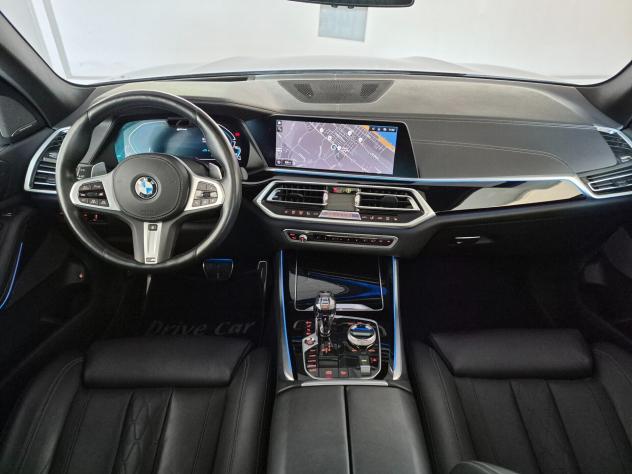 BMW X5 XDRIVE 45E MSPORT LASER PELLE TETTO SOSPENSIONI PNEUMATICHE FRENI M BLU C.21" ADAS 1 PROPRIETARIO - Foto 2