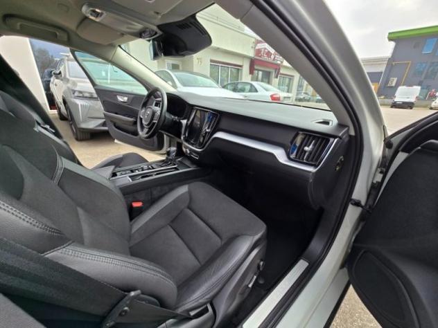 VOLVO V60 D3 Business IVA ESPOSTA PERMUTE rif. 23992634 - Foto 9