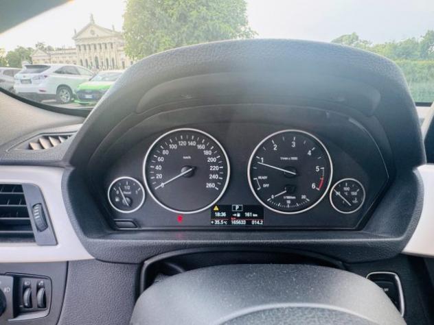 BMW 320 d Touring Business aut. rif. 24111422 - Foto 8