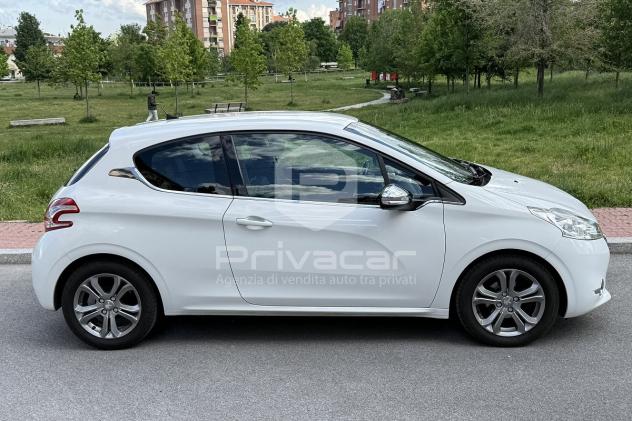 PEUGEOT 208 1 serie 1.4 HDi 68 CV 3 porte Allure - Foto 4