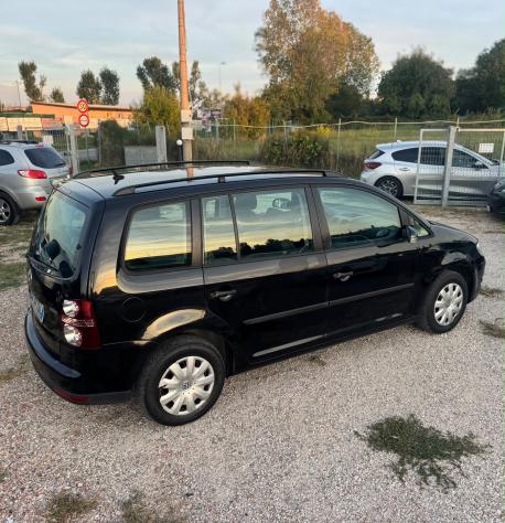 Volkswagen Touran 2.0 Trendline Ecofuel 7 P.ti - Foto 5