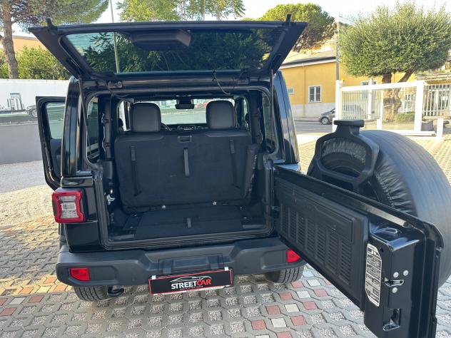 Jeep Wrangler SAHARA - Foto 9