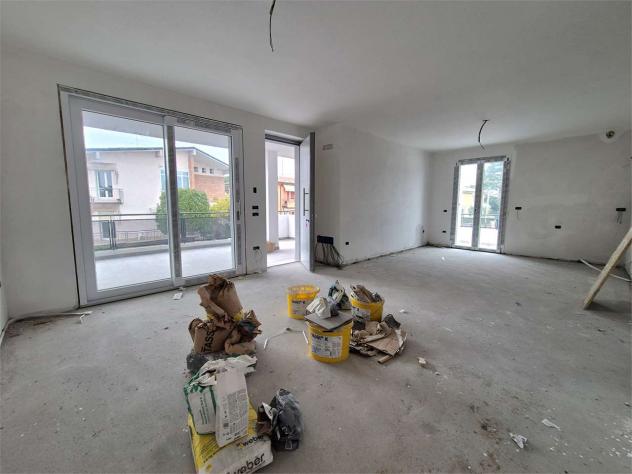 V005396 - ESCLUSIVO QUADRILOCALE CON TERRAZZO ABITABILE E GARAGE DOPPIO ! - Foto 8