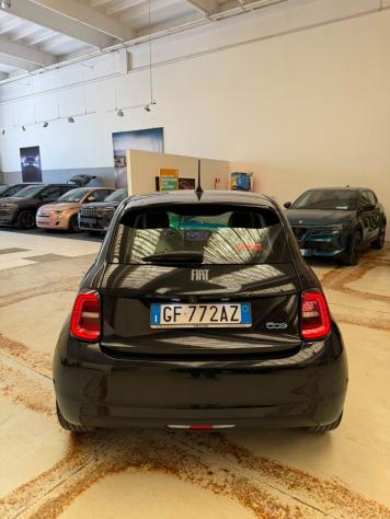 Fiat 500e 3+1 42 kWh La Prima - Foto 5