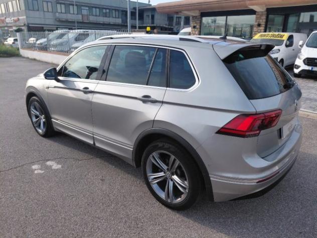 VOLKSWAGEN Tiguan 2.0 TDI SCR 4MOTION R-LINE DSG BlueMotion Tech rif. 24153417 - Foto 6