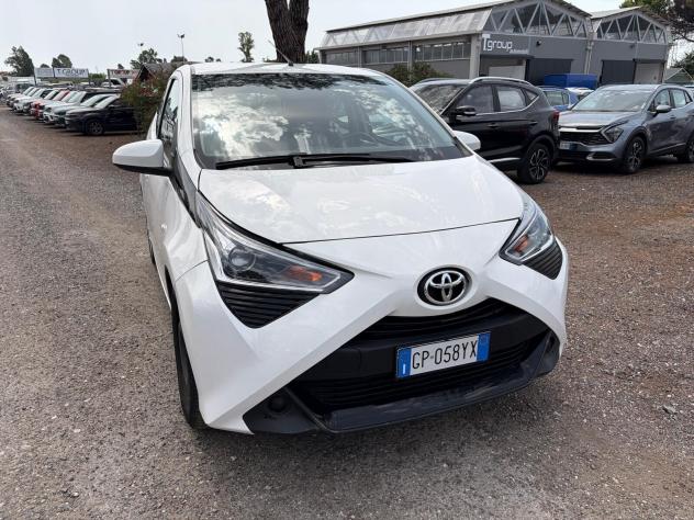 Toyota Aygo Connect 1.0 VVT-i 72 CV 5 porte x-play - Foto 7
