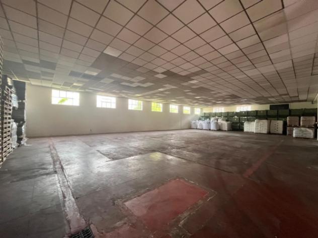 Immobile di 2100 m² con 3 locali in affitto a Castegnato - Foto 5