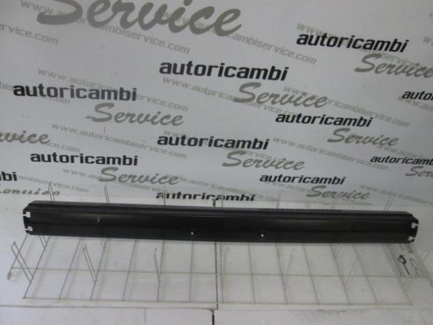 131565 1623134 PARAURTI ANTERIORE CENTRALE CON FORI FORD FIESTA 1.1 B 3P RICAMBIO NUOVO NERO