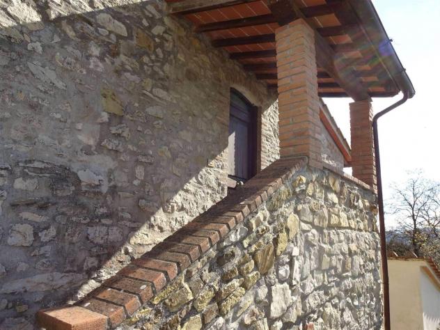 Colonica in Vendita in zona LE CROCI con giardino - Foto 8