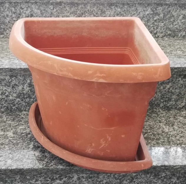 Vaso angolare in plastica + sottovaso piante fiori - Foto 4