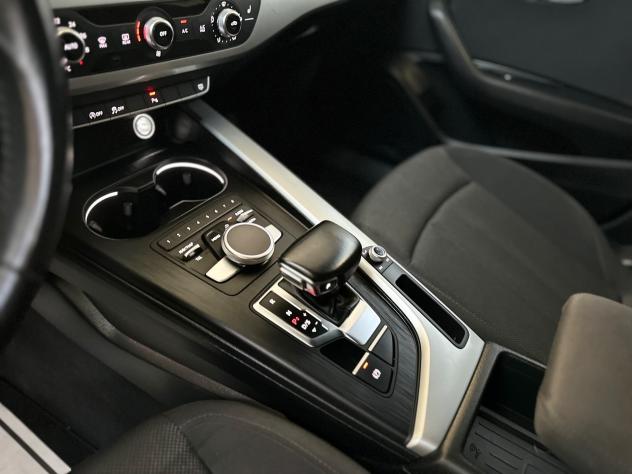 Audi A4 2.0 TDI 150 CV S tronic Business/sport/2018 - Foto 8