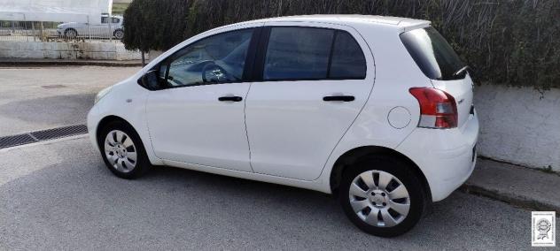 TOYOTA - Yaris 1.0 Now 5p my10 - Foto 3