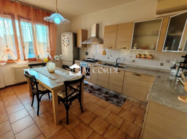 APPARTAMENTO di 7 vani e di 157 mq (SAN GIORGIO DELLE PERTICHE) rif. BL111 - Foto 12