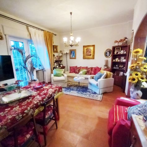 VENDESI APPARTAMENTO ARREDATO CANTINOLA PIAZZA DANTE - VENOSA - Foto 4