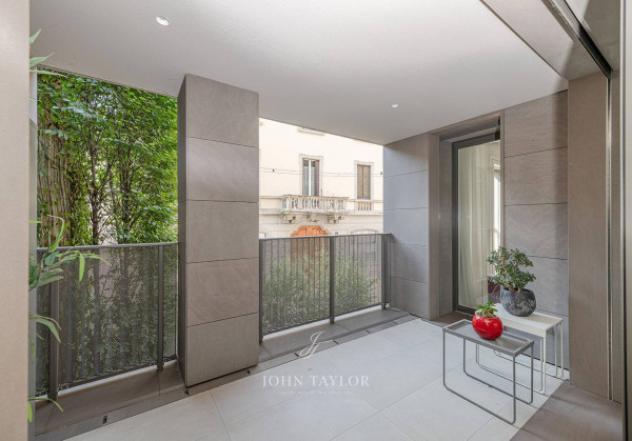 Appartamento di 90 m² con 5 locali e box auto in affitto a Milano - Foto 18