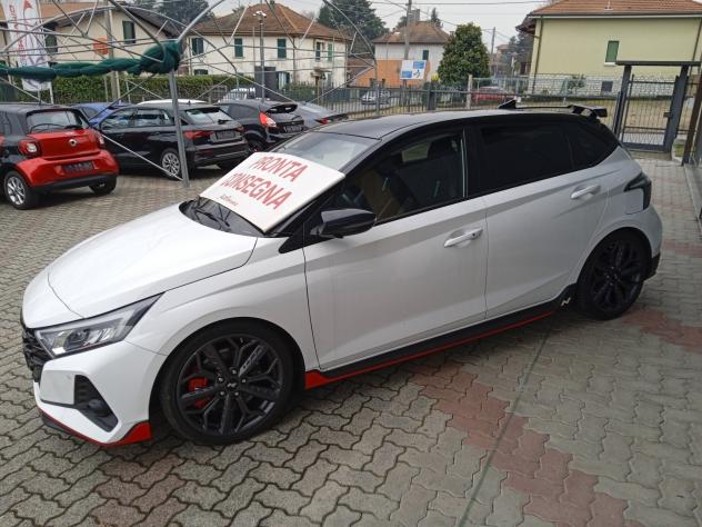 Hyundai i20 N PERFORMANCE 18" PACK TECNO VETRI SCURI SENS PARK DOPPI RETROCAMERA APPLE CAR PLAY PRONTA COSEGNA - Foto 3