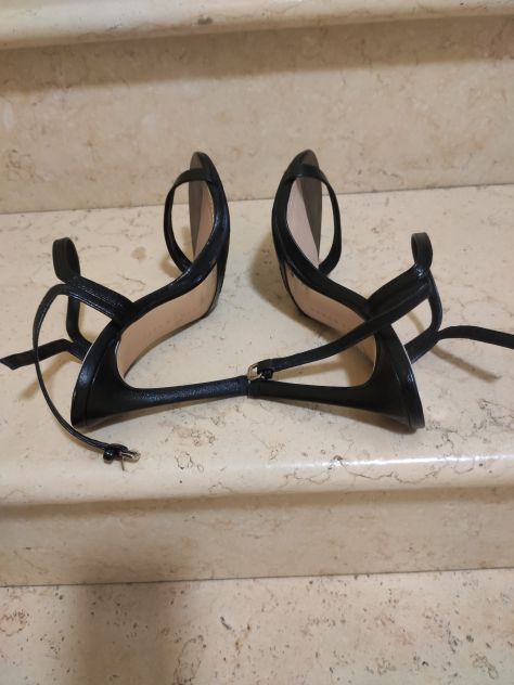 Vendo Scarpa con tacco ZARA WOMAN, misura n° 37 da donna - Foto 4