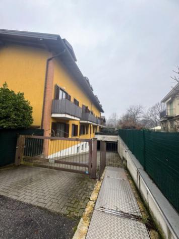 Appartamento di 82 m² con 3 locali in vendita a Lozza - Foto 2