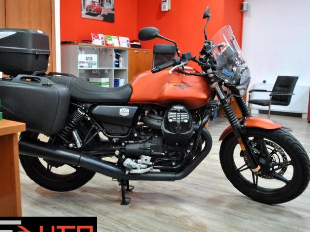 Moto Guzzi V 7 STONE 100. ANIVERSARIO * SOLO 7.000 KM * - Foto 2