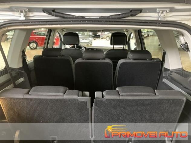 VOLKSWAGEN Touran 2.0 TDI 150 CV SCR DSG Active rif. 20521243 - Foto 6