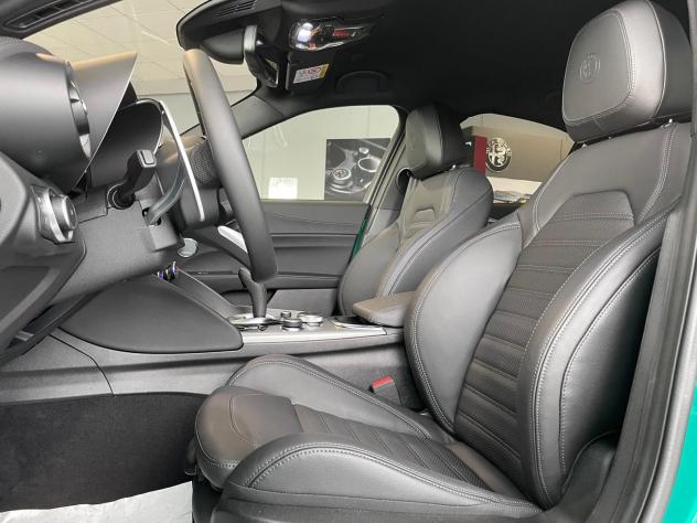Alfa Romeo Giulia 2.2 Turbodiesel 210 CV AT8 AWD Q4 Veloce - Foto 10