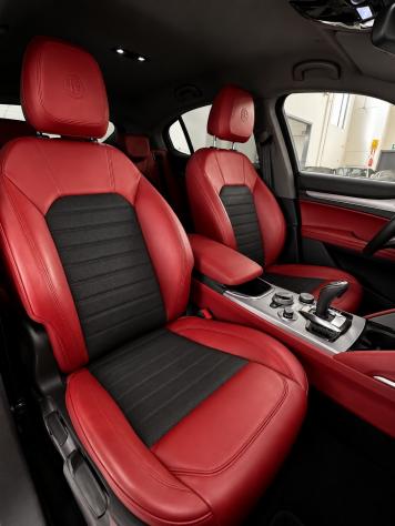 Alfa Romeo Stelvio 2.2 Turbodiesel 190 CV AT8 Q4 Sprint - Foto 2