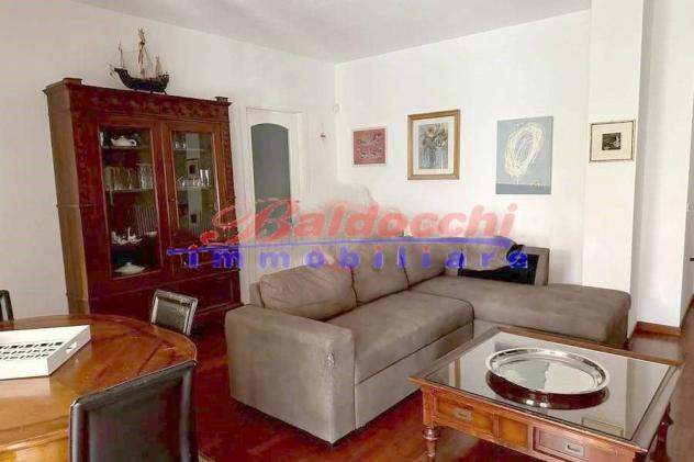 Esclusivo Piano Terra con Giardino Privato e Taverna – Zona Viale Italia, Fano - Foto 14