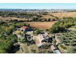 Villa di 620 m² con più di 5 locali in vendita a Pienza