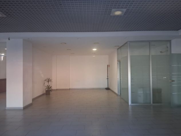 Negozio C1 a Via Casilina zona Giardinetti - Foto 4