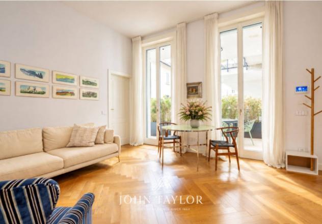 Appartamento di 120 m² con 5 locali in affitto a Milano