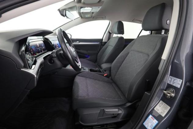 VOLKSWAGEN Golf Golf 1.0 eTSI EVO DSG Life rif. 24013191 - Foto 2