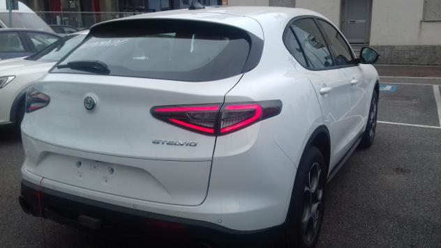 Alfa Romeo Stelvio Sprint N1 autocarro 5 posti 2.2TurboDiesel 160cv RWD - Foto 3