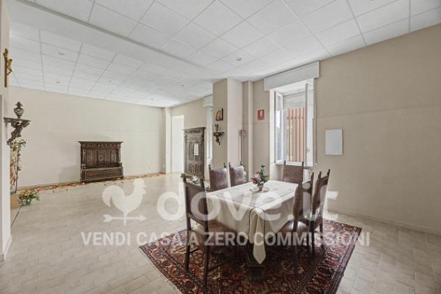 Palazzo / Stabile di 2800 m² con più di 5 locali in vendita a Leggiuno - Foto 17