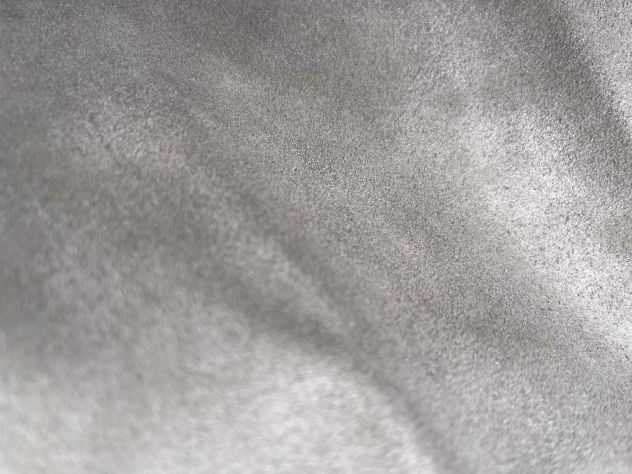 Pelle scamosciata grigio perla resinata reversibile - Foto 4