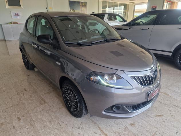 Lancia Ypsilon 1.0 Hybrid Gold 2023 - Foto 4