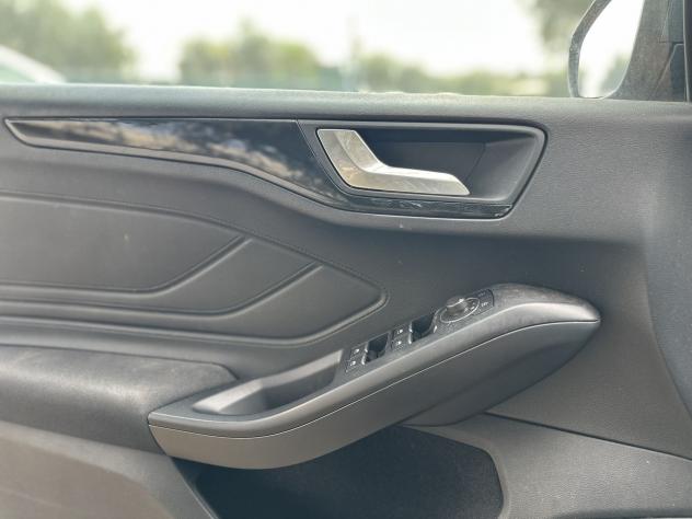 Ford Focus 1.0 EcoBoost Hybrid 125CV Powershift SW ST-Line Design - Foto 7