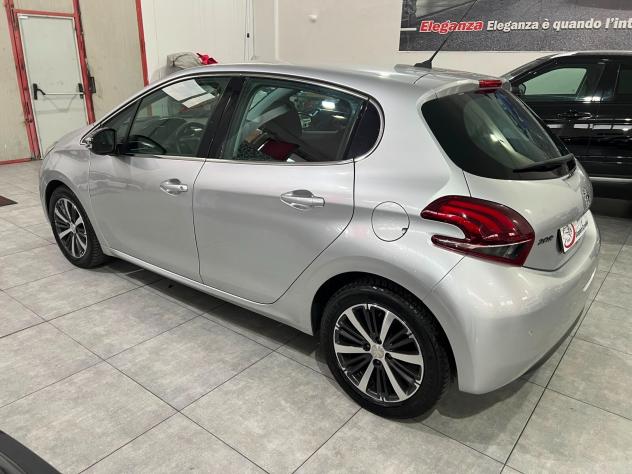 Peugeot 208 1.6 75 - ALLURE - 2016 - Foto 6