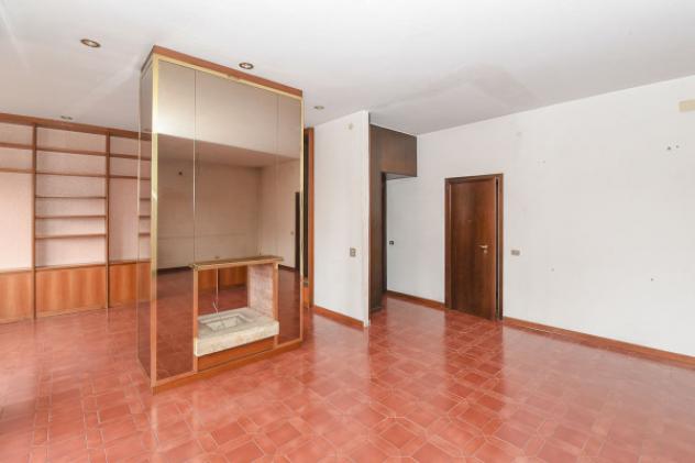 Appartamento di 235 m² con 5 locali e box auto in vendita a Seregno - Foto 4