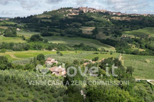 Rustico / Casale di 440 m² con più di 5 locali e box auto in vendita a Montepulciano - Foto 7