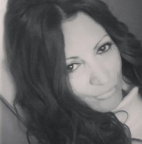 Donna di Livorno. Fisico Normale Tel: